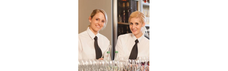 Abwechslungsreicher Ferienjob als Servicekraft oder (Host)ess auf spannenden Events sowie in den exklusivsten Hotels und Restaurants in München!